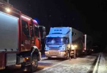 Tragedia na DW308. Młody mężczyzna potrącony przez ciężarówkę walczy o życie