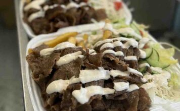 Zielona Góra. Cielęcy kebab u Yogiego to kebabowa uczta dla zmysłów z autorskimi sosami