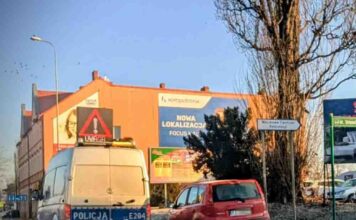 Zielona Góra. Wypadek, kierujący Oplem „przecinał” ulicę Sulechowską (ZDJĘCIE CZYTELNIKA)