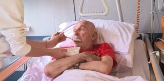 75-latek z Grabowca stracił wszystko ze swojego skromnego życia. Dom zabrał ogień. Możemy pomóc