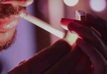 Przez trzy miesiące rzucał niedopałki papierosów na ten sam samochód samochód. Zniszczył lakier, zatrzymała go policja