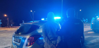 15-latek uciekał policji. Wiózł dwóch 16-latków