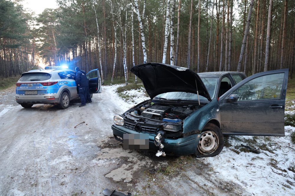 Ucieczka przed policją zakończona wypadkiem i zarzutami dla 18-latka