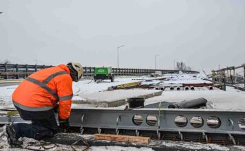 Zielona Góra. Mimo mrozów trwają prace na wiadukcie Zjednoczenia