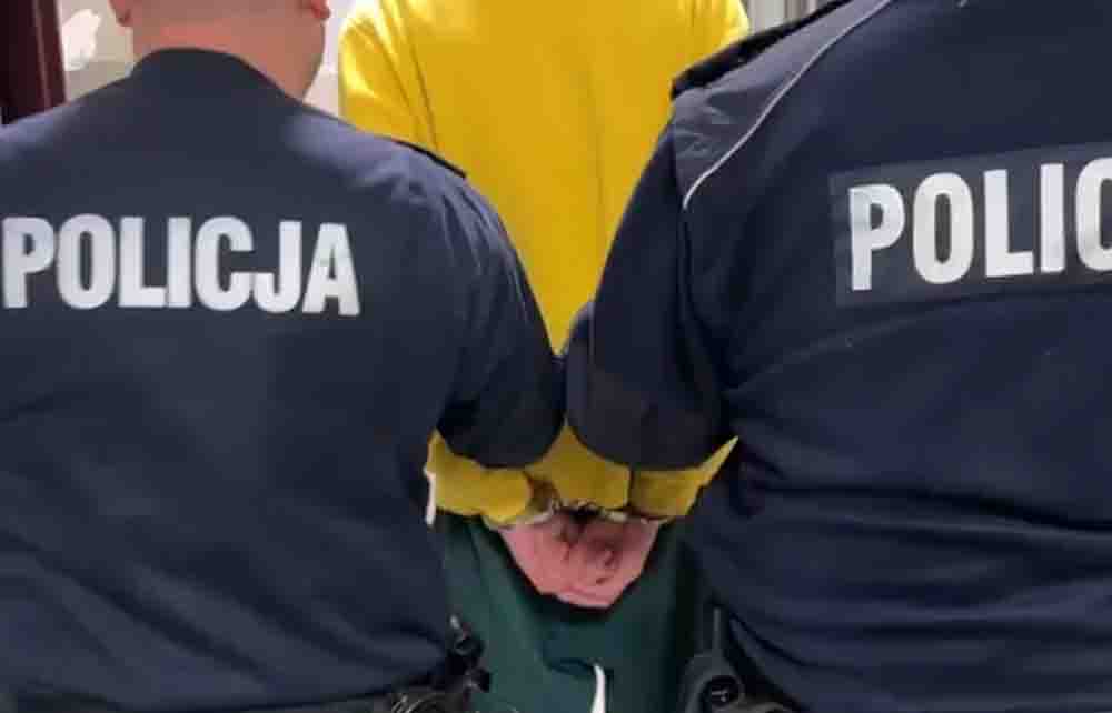 Sulęcin. Jechał bez pasów i korzystał z komórki. Poszedł siedzieć