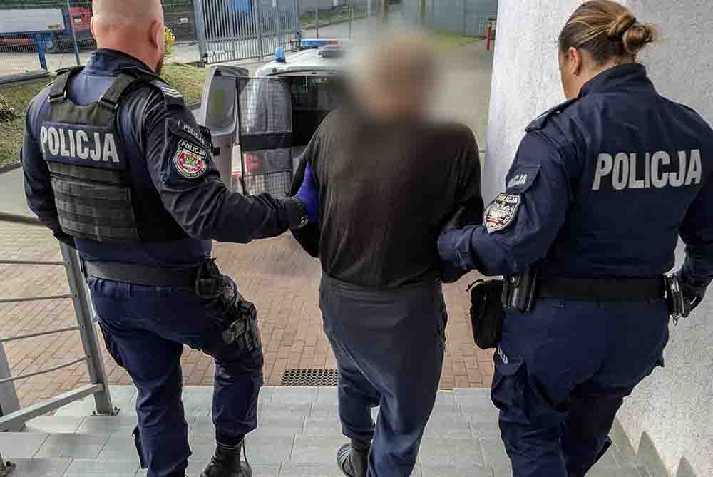 Żagań. Skatowali ofiarę pałka teleskopową, jeden ze sprawców ma 71 lat