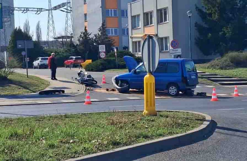 Zielona Góra. Wypadek, Citroen uderzył w motocyklistę (ZDJĘCIA)