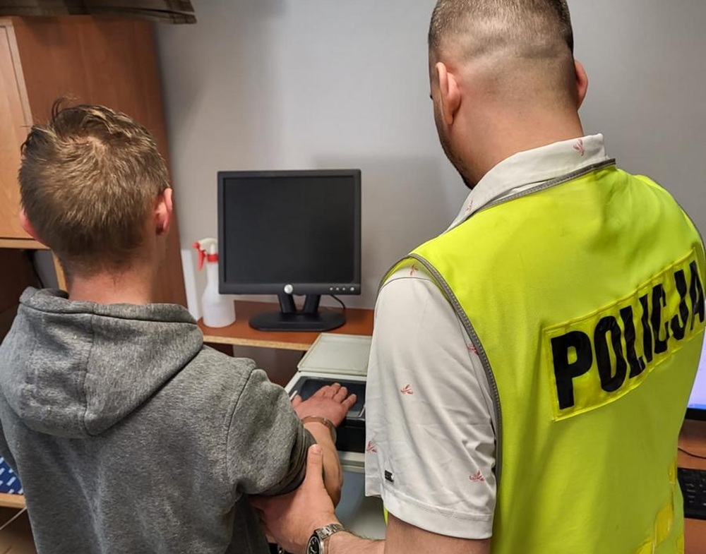 Ucieczka przed policją zakończona zatrzymaniem. 26-latek z zarzutami