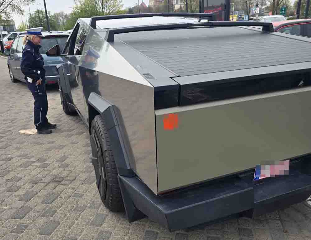 Cybertruckiem wpadł na radar. To drogowy recydywista