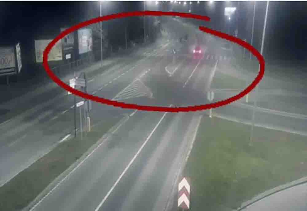 Kierująca Mercedesem driftowała. 19-latka straciła prawo jazdy zgodnie z nowymi przepisami  