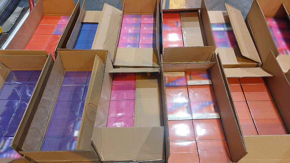 Olszyna. Kontrabanda z nielegalnymi e-papierosami w ciężarówce