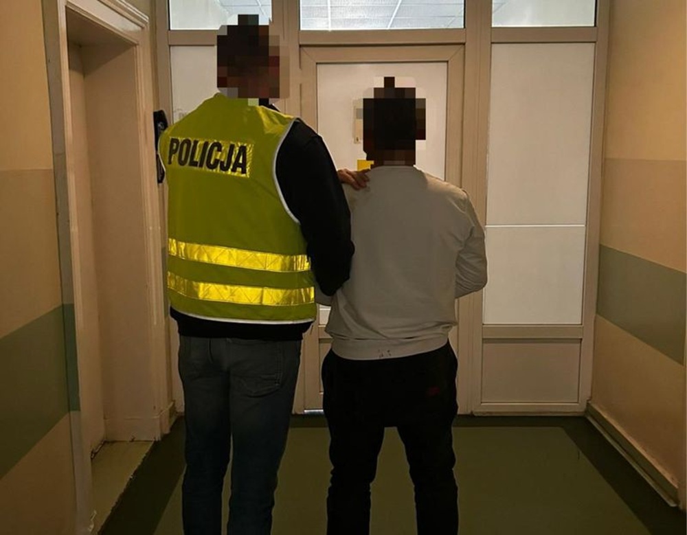 Ucieczka BMW zakończona pościgiem pieszym. 29-latek miał dożywotni zakaz prowadzenia