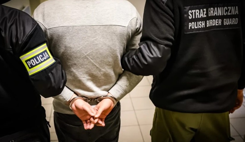 Znieważył policjantów podczas interwencji. 26-latek może zostać wydalony z Polski
