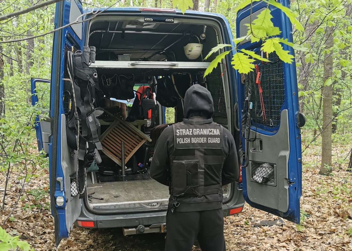 Filmowy rekwizyt znaleziony w kradzionym mercedesie