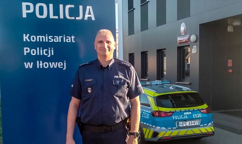 Dzielnicowy po służbie zatrzymał nietrzeźwego rowerzystę. Pomagał mu syn