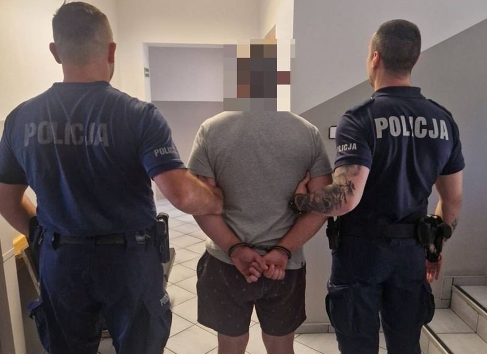 Wykorzystał chwilę nieuwagi i ukradł torebkę. Został gwałtownie zatrzymany