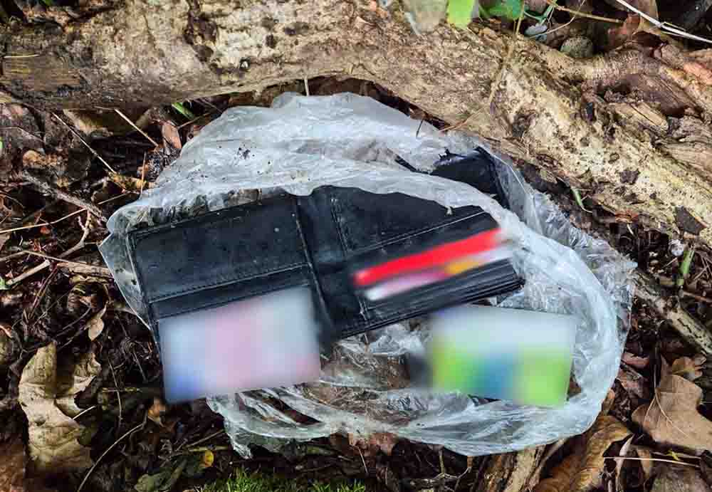Sulechów. Znalazł portfel, zabrał pieniądze, a resztę schował w lesie