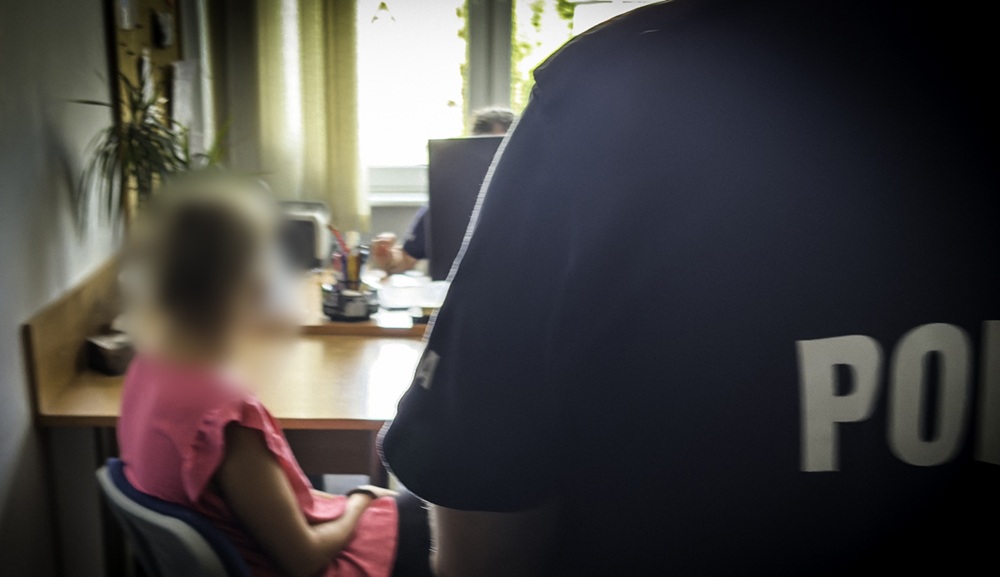 Wezwała pogotowie i zniknęła. Policja szukała jej przez kilka godzin