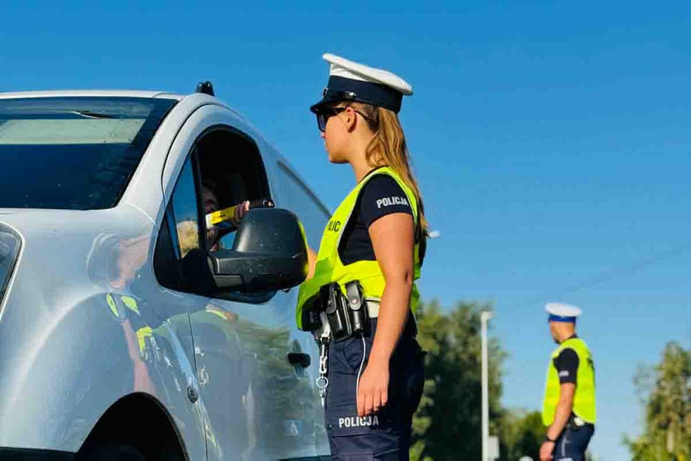 Sulechów. Akcja policji, wpadła jedna osoba (ZDJĘCIA)