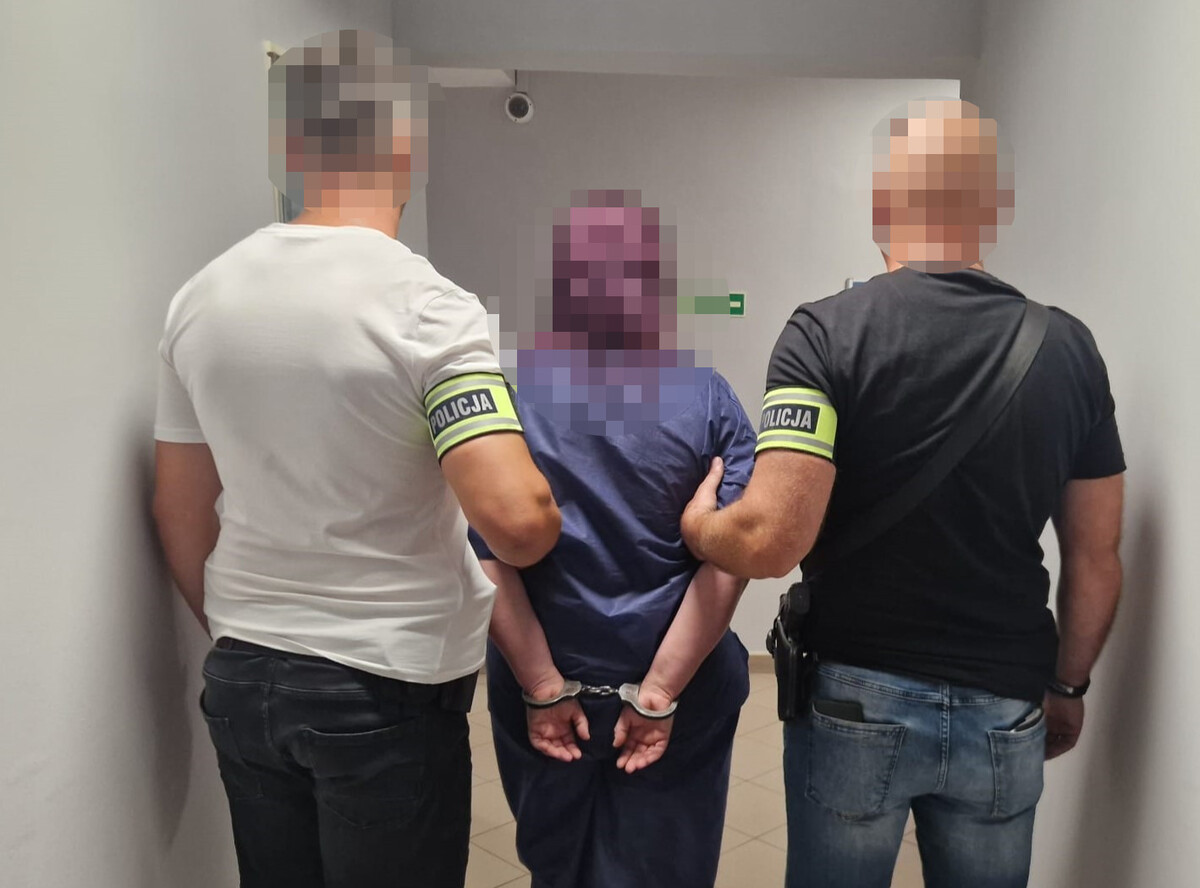 Krzyki na polu doprowadziły do makabrycznego odkrycia. Dwie osoby zatrzymane