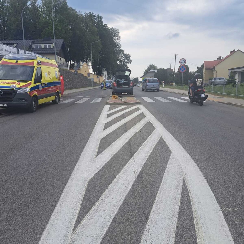Zasłabł za kierownicą. Policjanci ruszyli na pomoc 53-latkowi