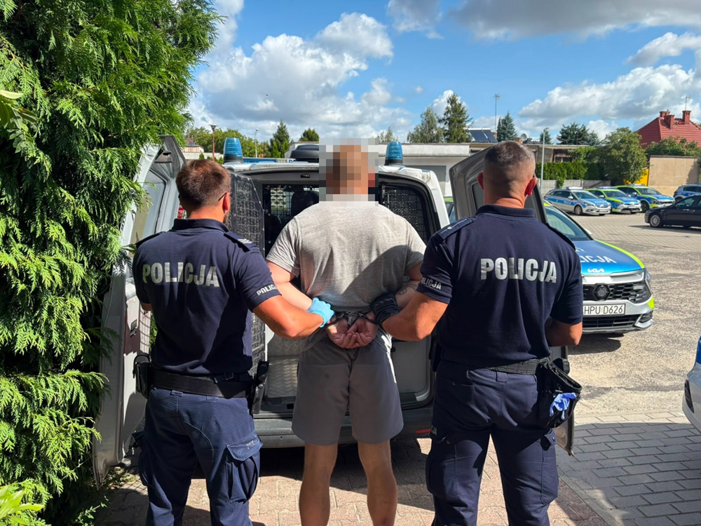 Groźby z „bronią” po kolizji. Pijany kierowca z dwoma zakazami prowadzenia