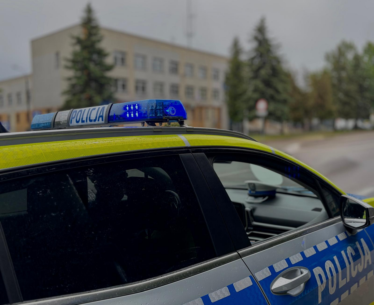 18-latek pędził Audi 130 km/h w terenie zabudowanym. Stracił prawo jazdy