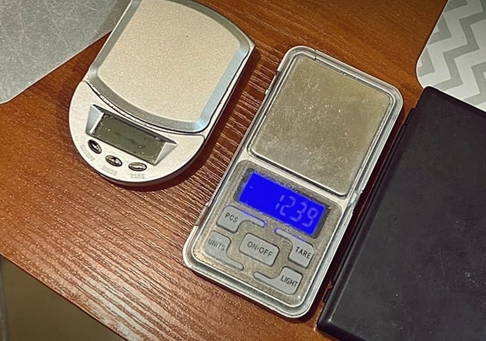 Policjanci znaleźli blisko pół kilograma narkotyków. 48-latek zatrzymany