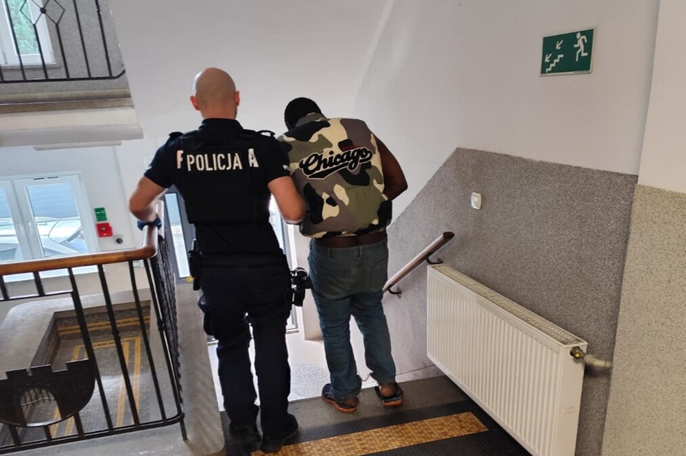 26-latek przebywał w Polsce nielegalnie. Policjanci przekazali go Straży Granicznej
