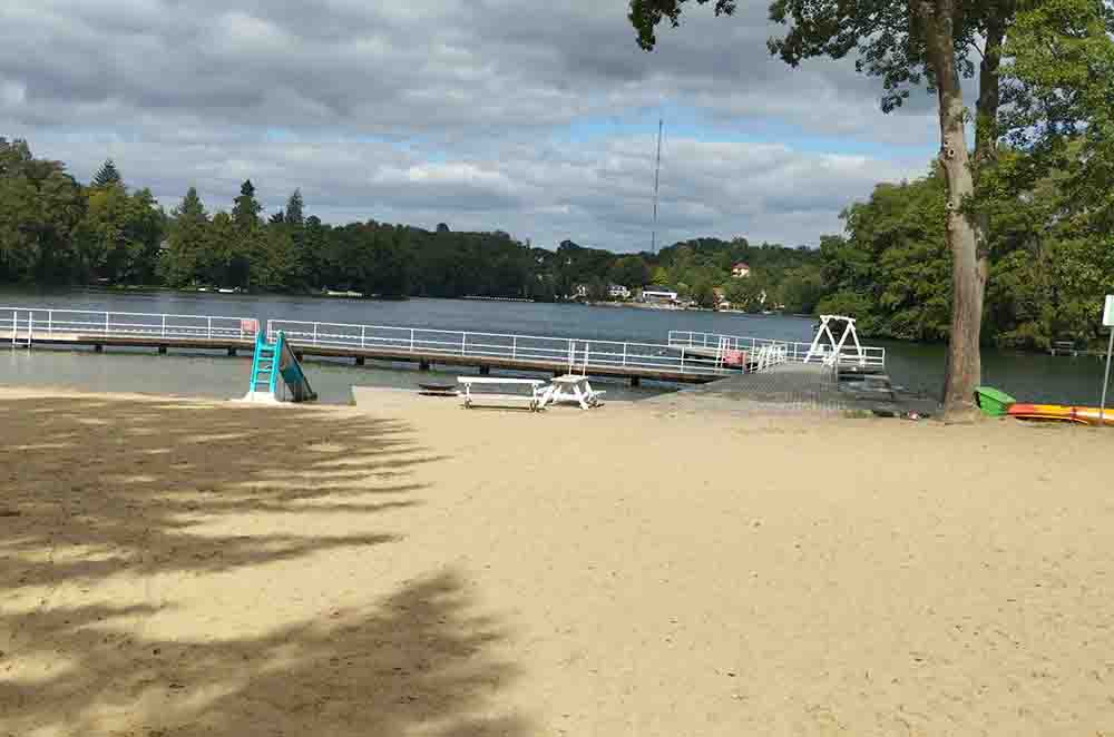 Łagów ma plażę. To świetna informacja