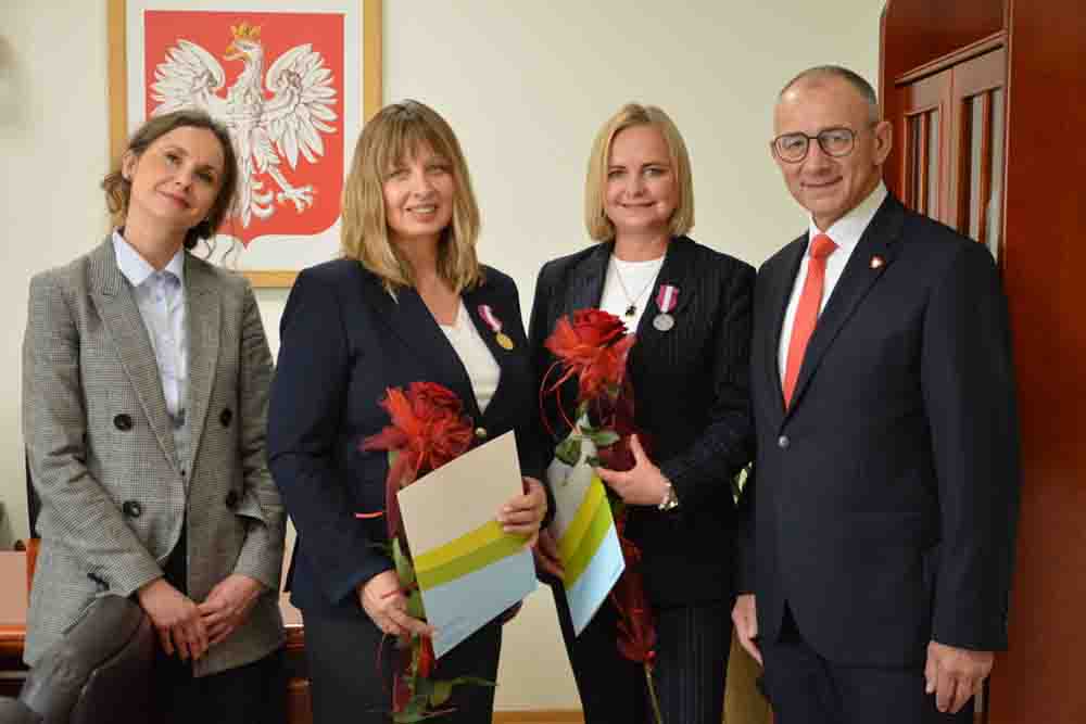 Medale za Długoletnią Służbę wręczone w Zielonej Górze. Uhonorowano zasłużone urzędniczki