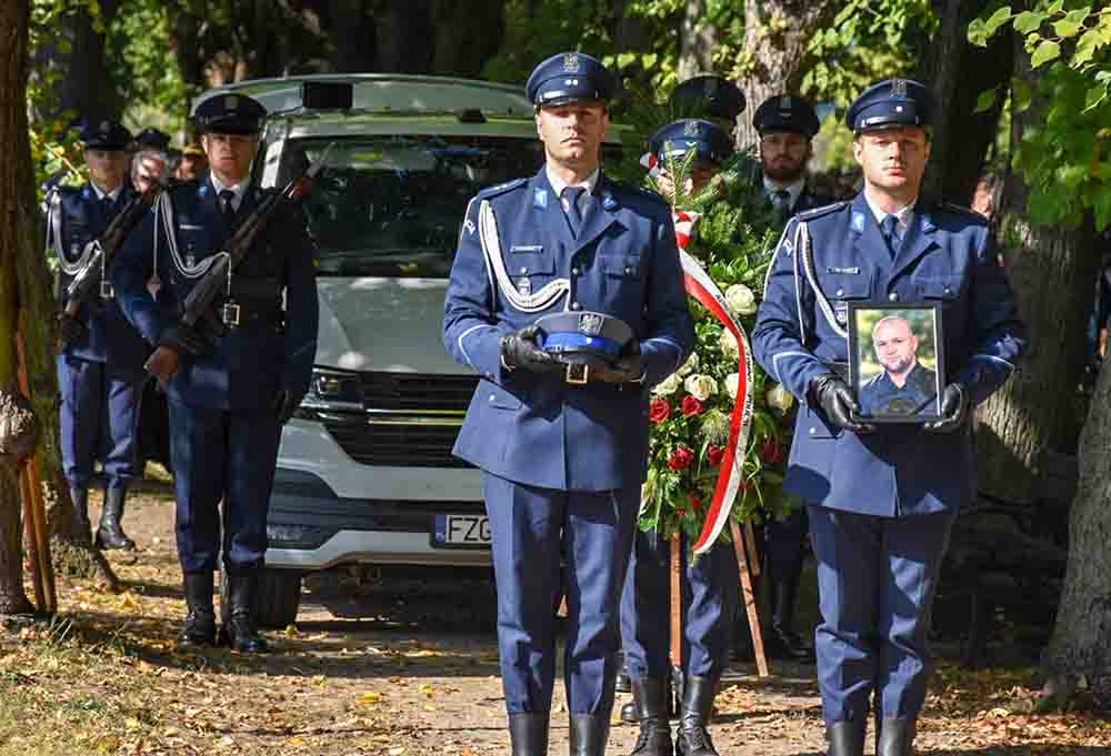 Pożegnano policjanta, który zginął w wypadku motocyklowym w Zielonej Górze