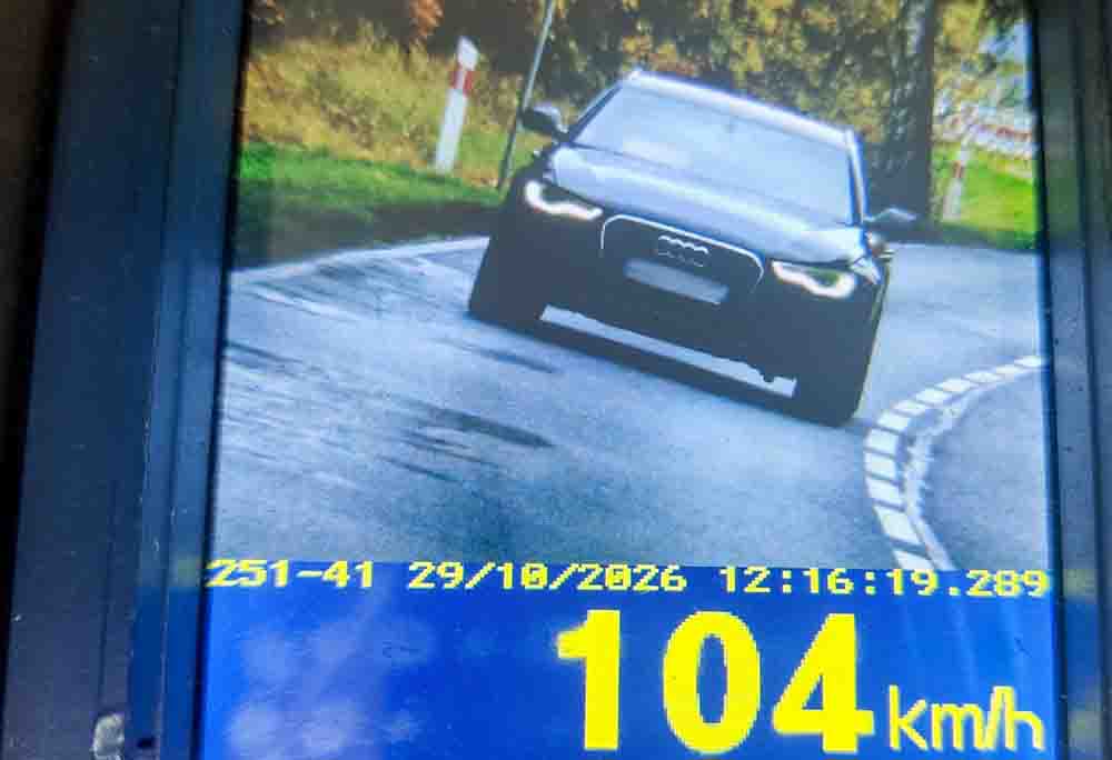 Wschowa. Pędził Audi 104 km/h w terenie zabudowanym. Dostał wysoki mandat i stracił prawo jazdy