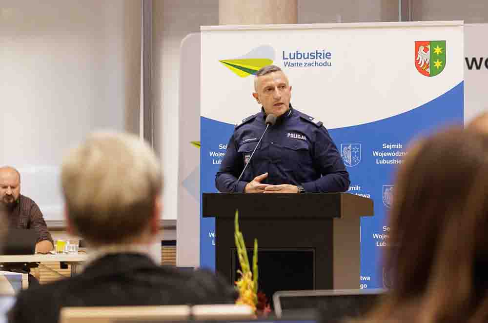 Lubuskie. Ponad 4 tys. kontroli po atakach na szkoły. W akcji niemal 2,5 tys. policjantów